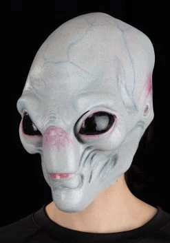 Oktober Studios Alien Visitor Mask For Adults